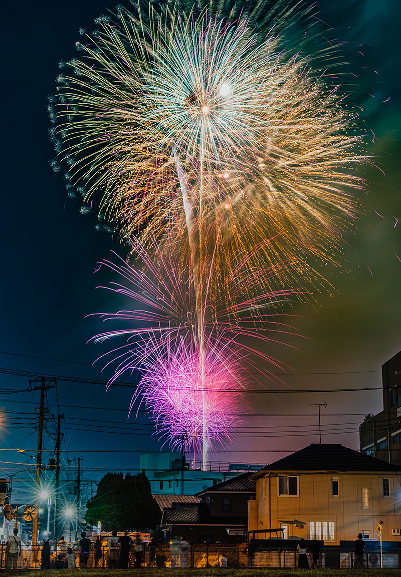 作品名：街が見上げる揚花火